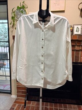 Universal Thread White Button-Down Shirt - Relaxed Long Sleeve